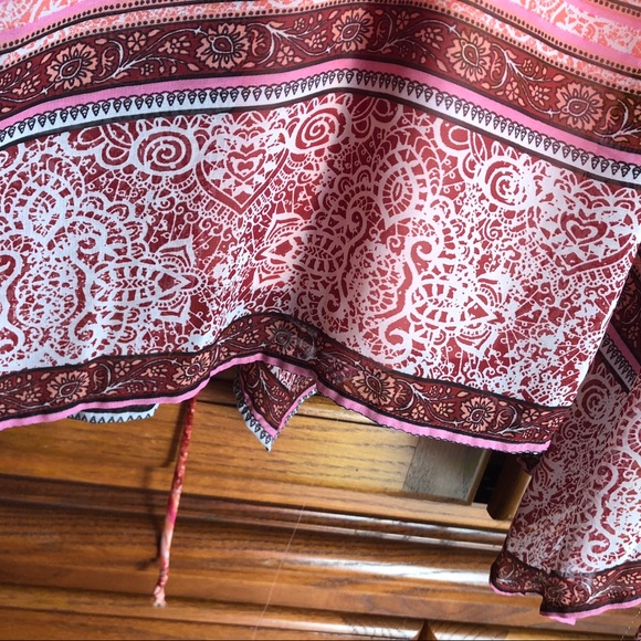 New Multi colored cool pattern dress - Picture 3 of 7